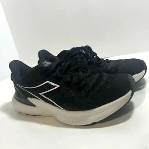 Diadora Mythos Blushield Volo 3 Women’s SZ 5.5 Black/Casper White Running Shoes